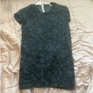 Floral print lululemon swiftly tech